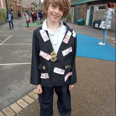 67d60935-d46f-42c2-b3b4-cc834e656eab